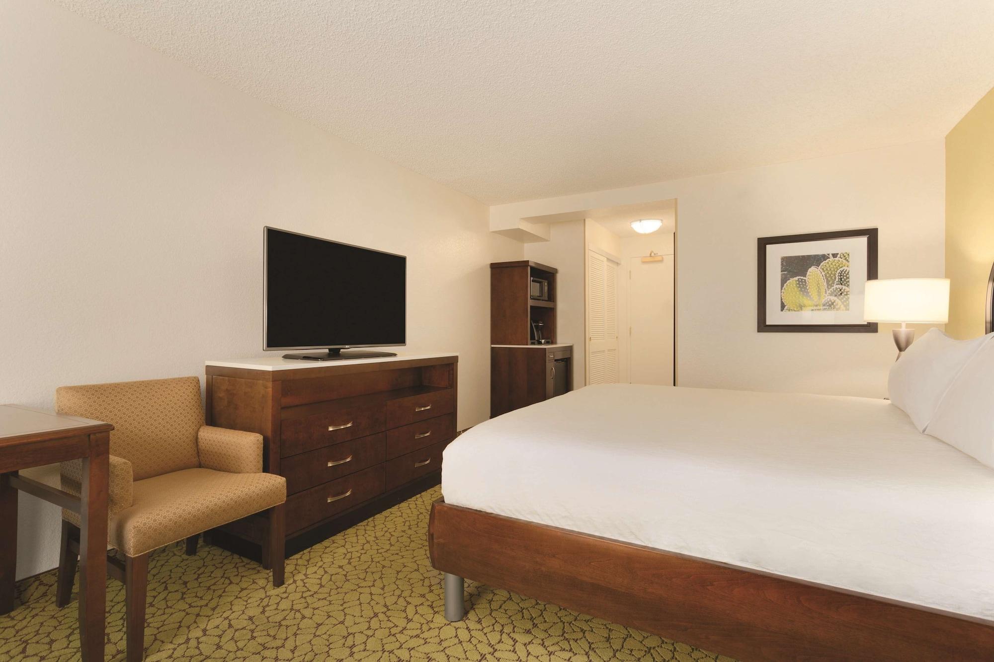 Hilton Garden Inn Anaheim/Garden Grove Exterior foto