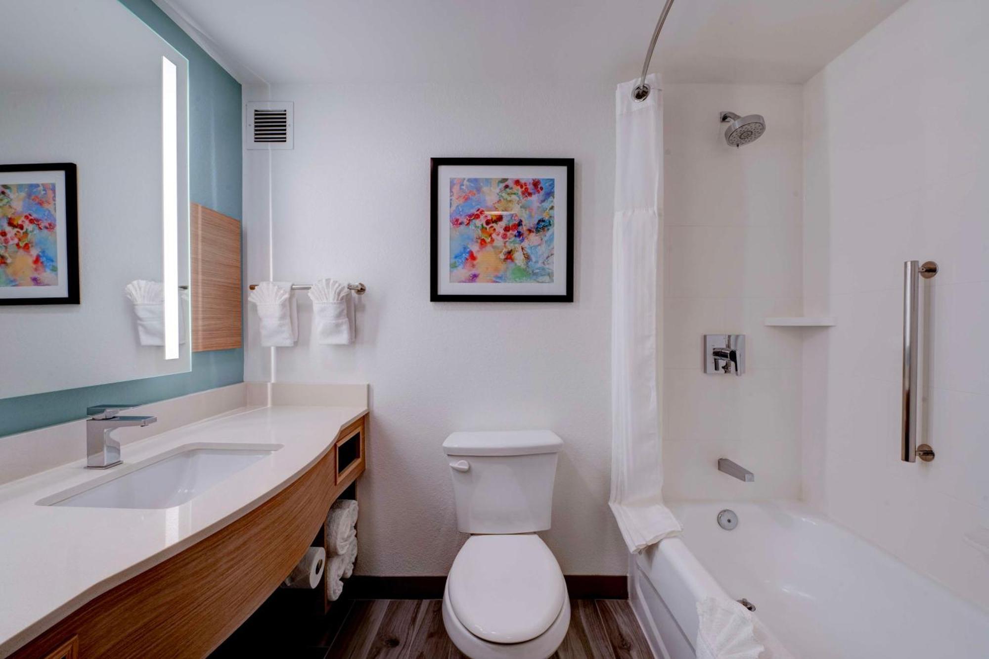 Hilton Garden Inn Anaheim/Garden Grove Exterior foto