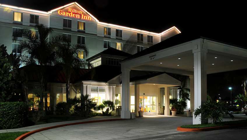 Hilton Garden Inn Anaheim/Garden Grove Exterior foto